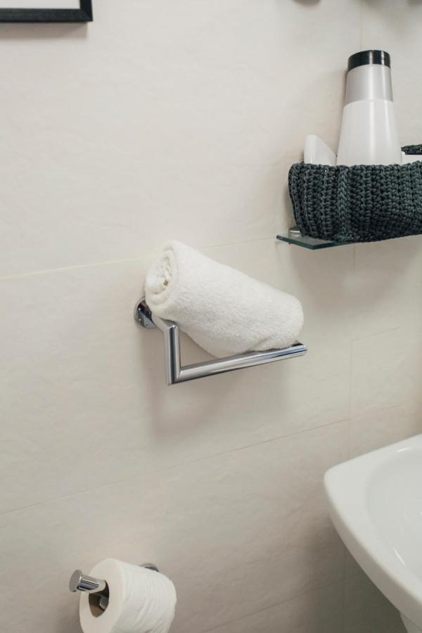Comfortable Duplex- 1Bd 2Bth- Dean Miranda إشبيلية المظهر الخارجي الصورة